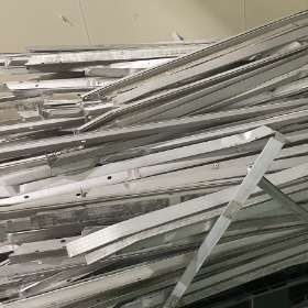 アルミフレーム